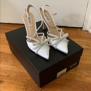 Badgley Mischka Silver White Slingback Heels with Bow